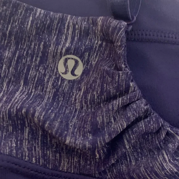 NWOT Lululemon Athletica Tank Crossover Front Size 4 - Picture 4 of 4